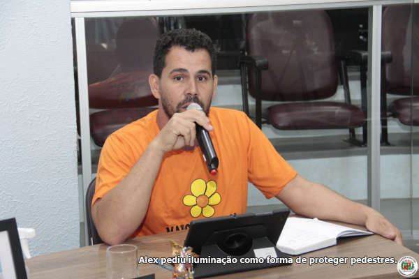 Escuridão compromete segurança em duas avenidas e uma rua de Carmópolis