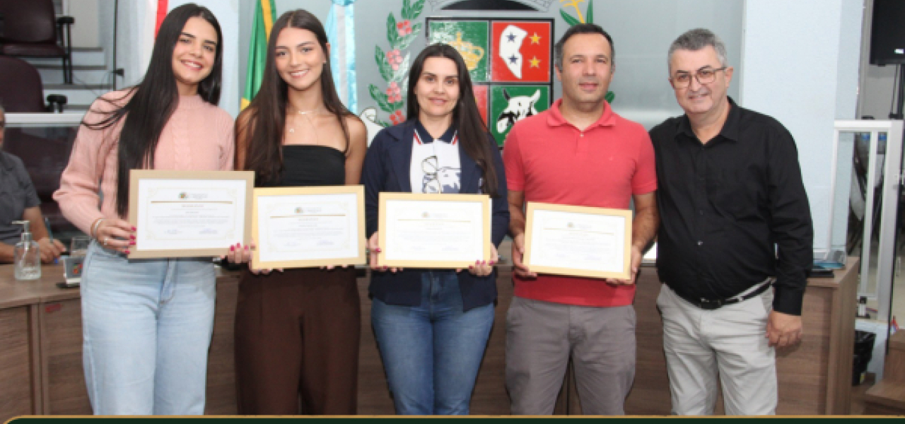 Atletas, técnico e Colégio Pentágono recebem aplausos por conquista nos JEMG